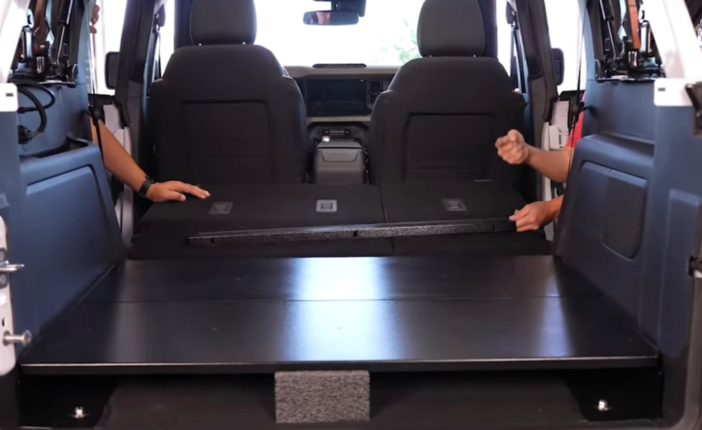 Bronco Stage (4 Door)